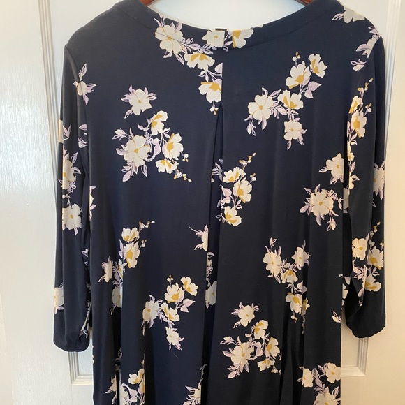 J. Jill Wearever Collection size XL 3/4 sleeve v-neck top - Picture 2 of 2